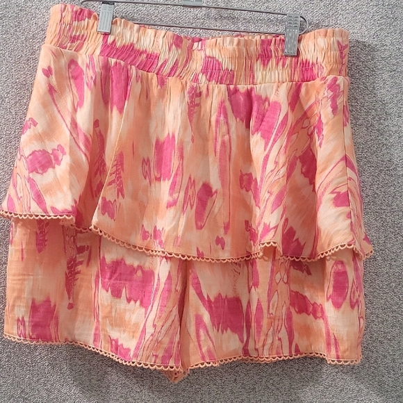 Nicole Miller Pink and Orange Tiered Shorts Size L - Picture 2 of 8